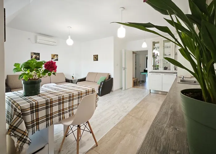 уютная рядом с центром бургаса 부르가스