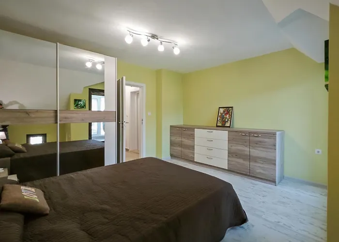 公寓 уютная рядом с центром бургаса 布尔加斯